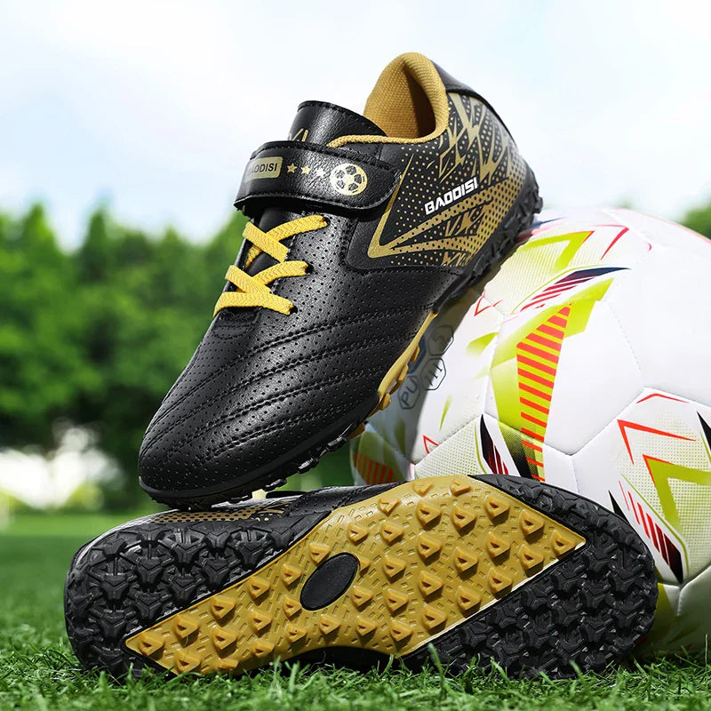 New Kid Soccer Shoes Match Non-Slip Professional Match Boys Outdoor Football Boots Comfortable Sneakers Sports Shoes Unisex