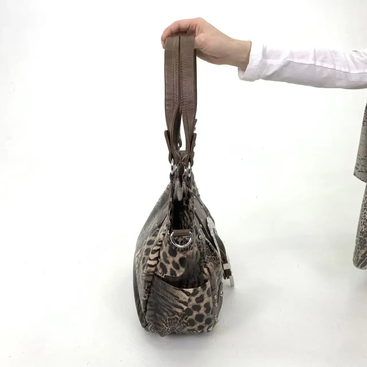 Y2K street personality spicy girl leopard print patchwork tote bag with multiple pockets and rivets retro crossbody handbag