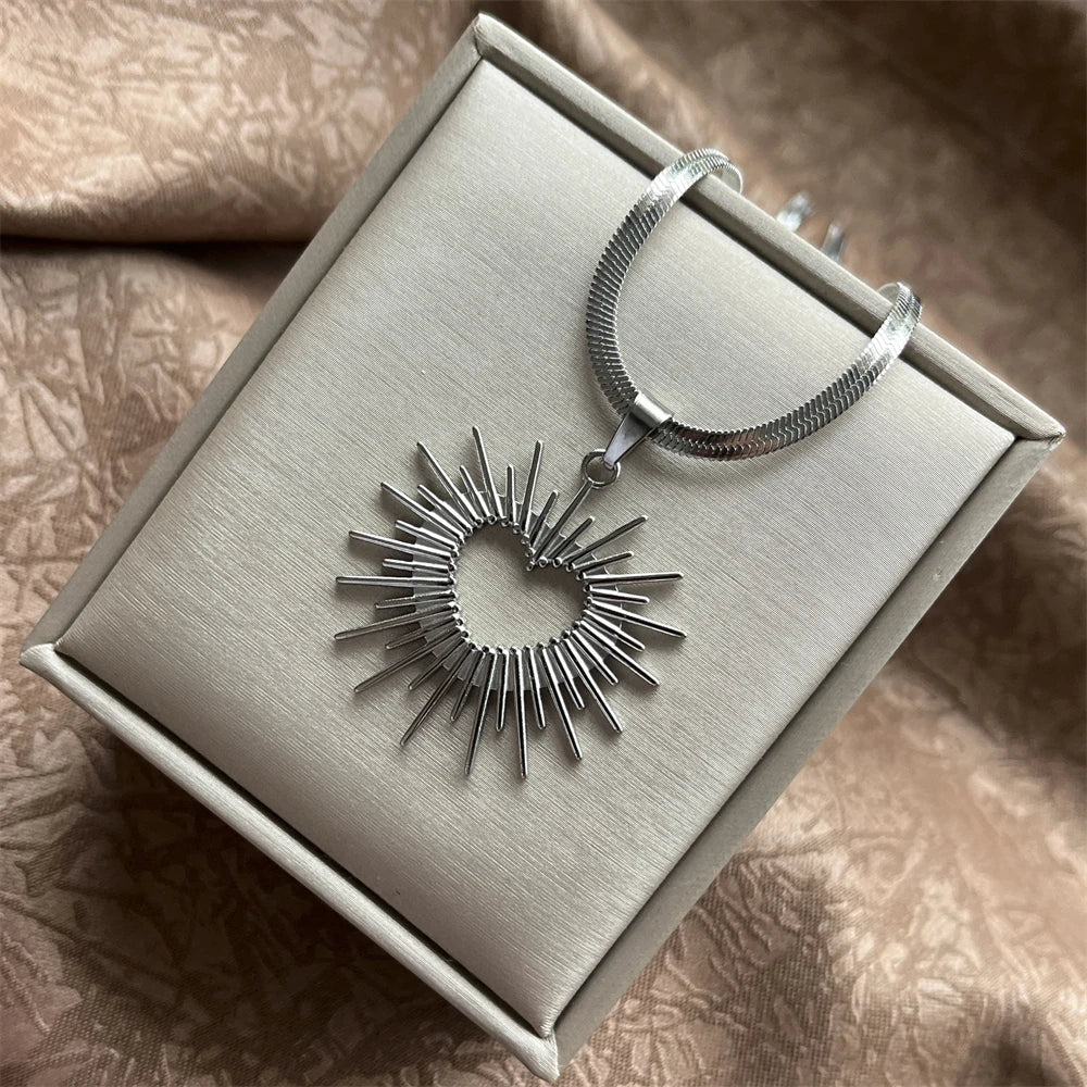 Stainless Steel Exaggerated Punk Big Round O Shaped Pendant Necklace Women Men Chunky Snake Blade Chain Grunge Steampunk Jewelry