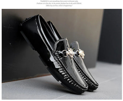 2025 Spring and Summer New Internet Celebrity Glossy Leather Peas Shoes Men's Large Size Slip-On Trendy Fashion Handmade Men's Shoes