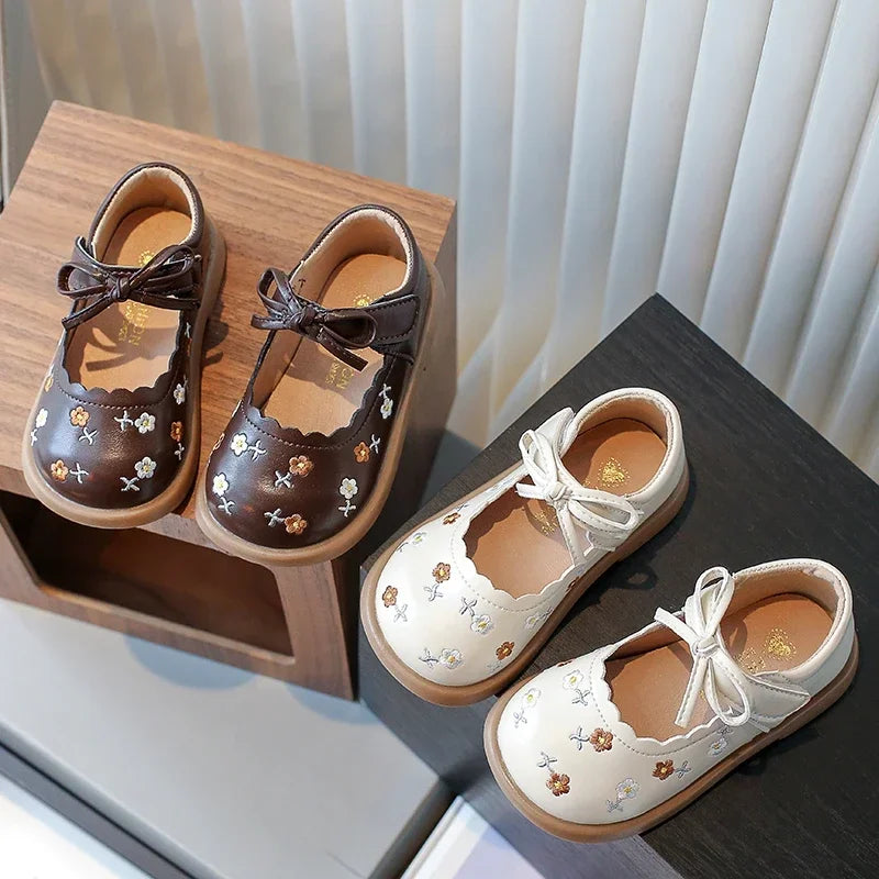 Spring Autumn Girls Soft Leather Shoes Embroidery Flower Princess Sweet Kids National Style Children Flat Mary Janes Dress Shoes