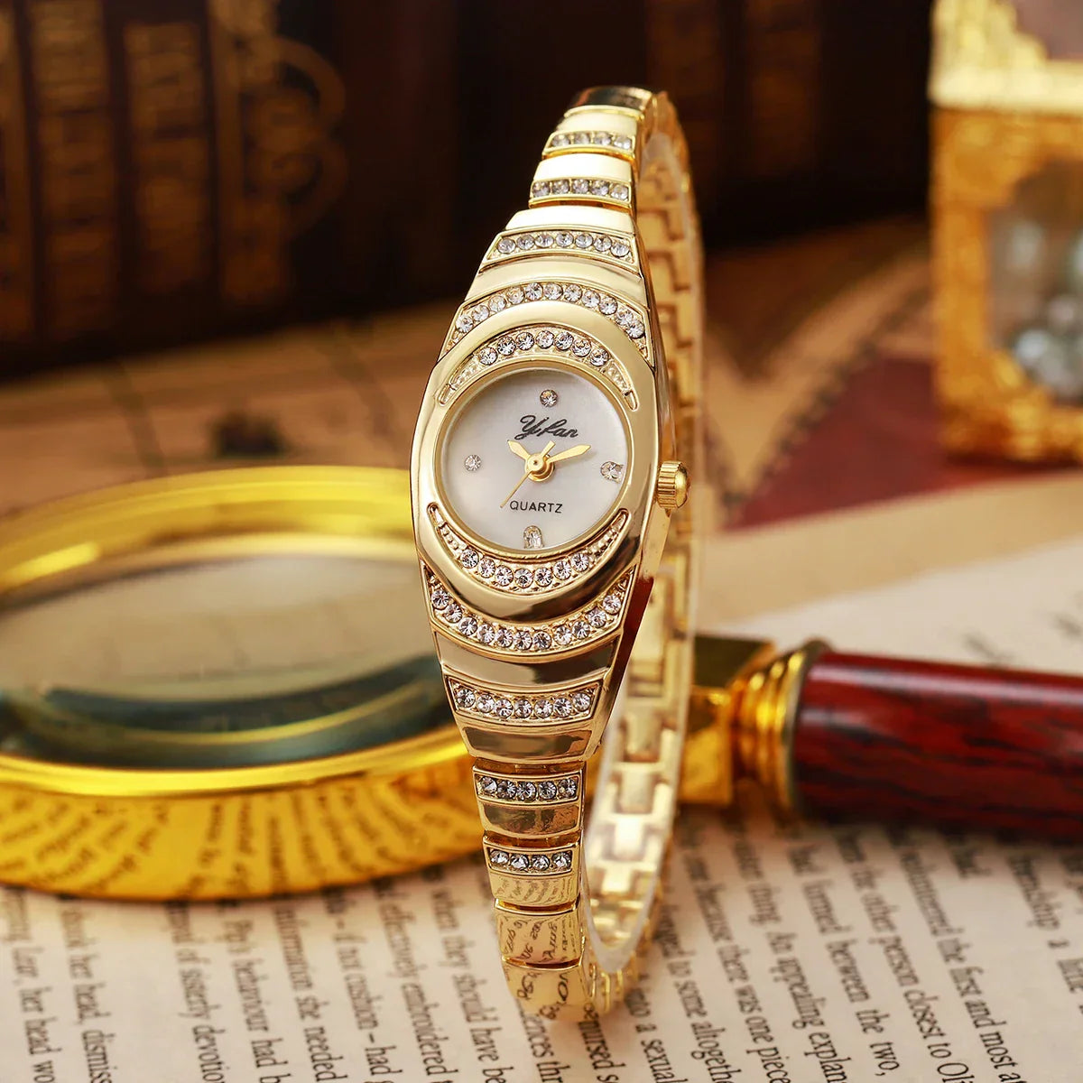 Elegant Women Watches Fashion Rhinestone Ladies Quartz Watch Bracelet Wristwatches Reloj Mujer（Without Box）