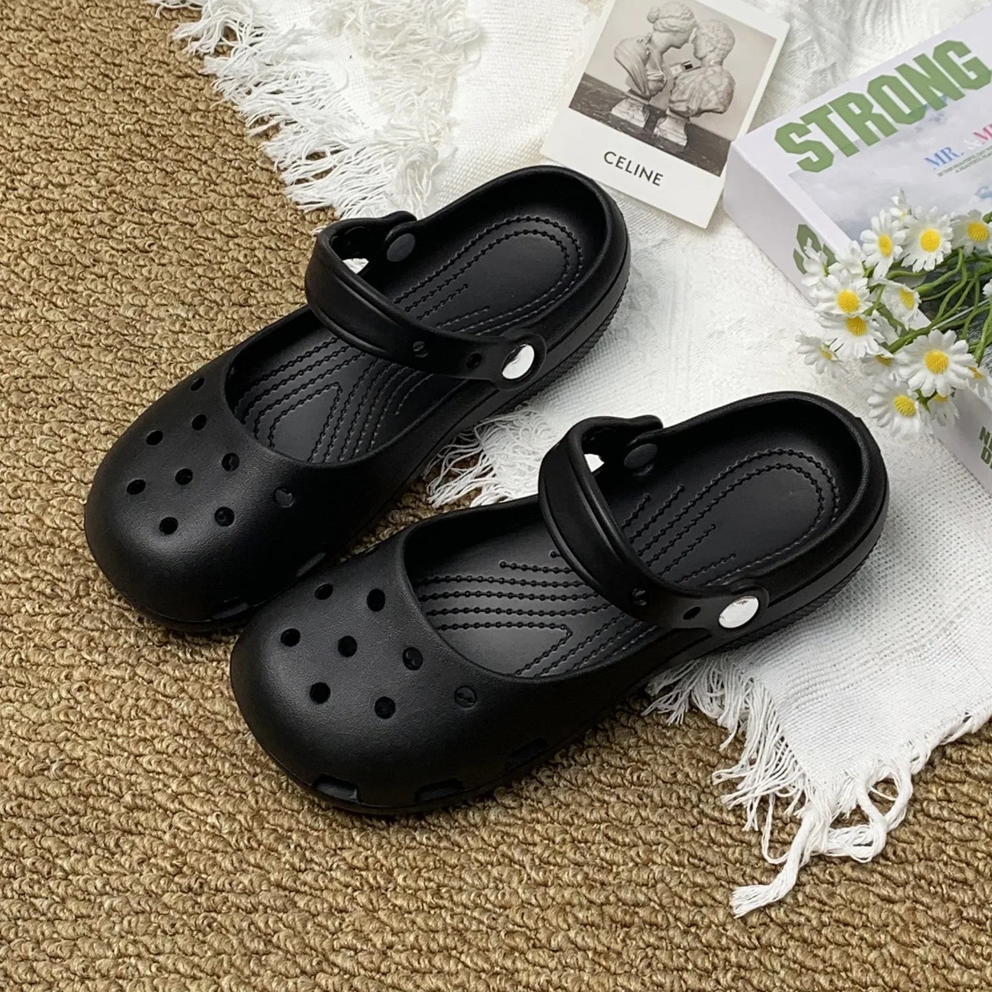 Kids'Casual Sandals EVA Summer Fashion Outdoor Soft Bottom Children Breathable Anti-slip Beach shoes Black White Size 36-41
