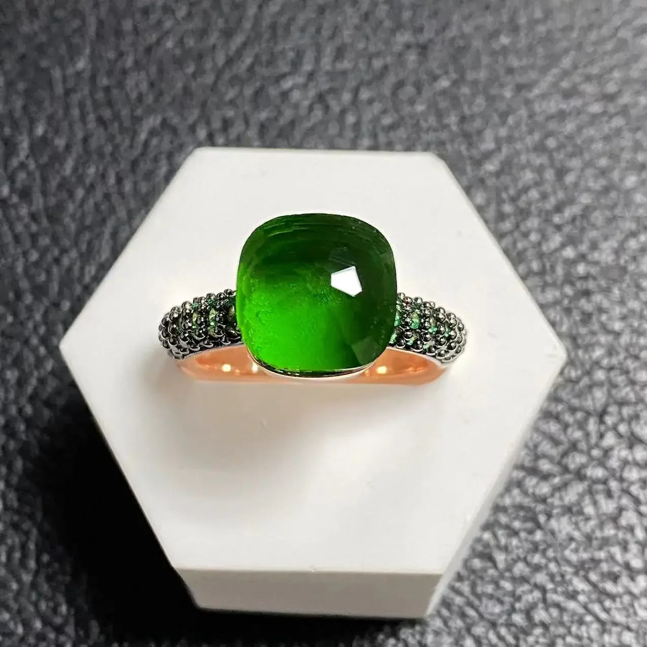 Emerald Ring for Women Green Zircon Inlay Rose Gold & Black Gun Plated 30 Colors Candy Crystal Style Jewelry Birthday Gift