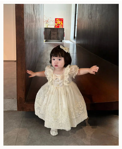 Vestido de princesa Lolita francês para meninas, vestido novo estilo verão para um ano de idade, lindo vestido branco de manga curta para menina fofa