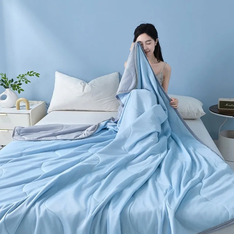 2025 new solid color simple wave grid ice cream cool silk summer blanket machine washable single air conditioner quilt