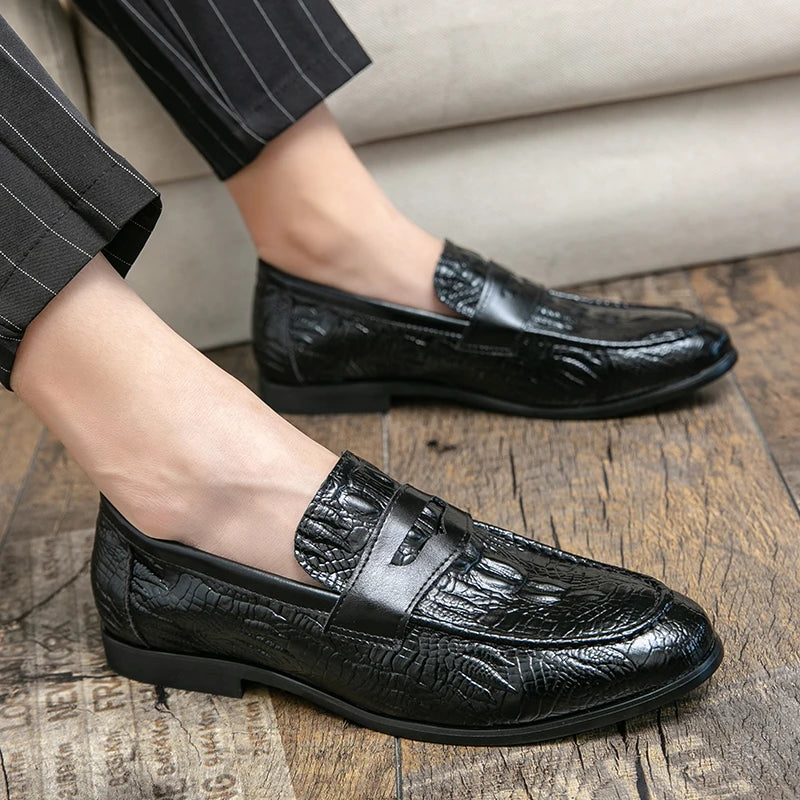 2025 new men black slip-on leather shoes, 47 soft non-slip business leather shoes, spring moccasin social flat formal shoes 48