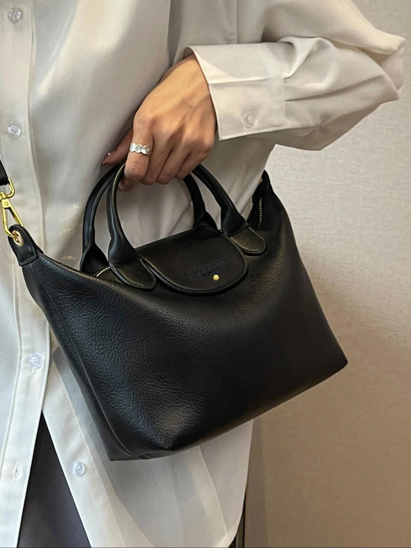 Classic fashion simple messenger bag, elegant temperament, multifunctional, high-value contrast color shoulder bag