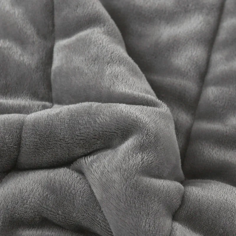 Super Soft Warm Throw Blanket Three-Layer Thick Velvet Solid Color Bedspread Coral Fleece Home Throws Adult Bed Cover Winter