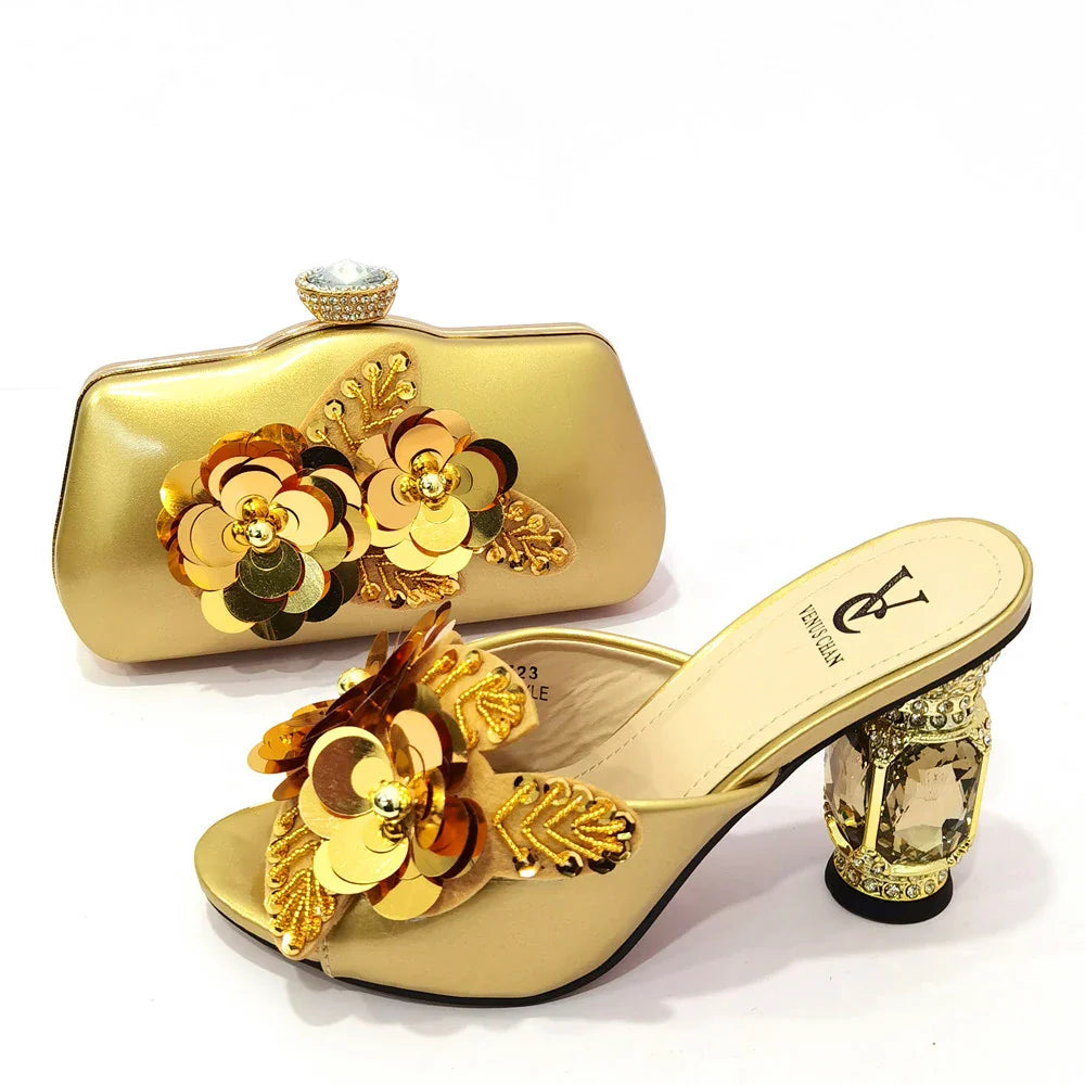 Arican Nova Chegada, Conjunto de Sapatos e Bolsas Femininos Estilo Italiano de Banda Estreita e Tiras Cruzadas na Cor Dourada para Festa