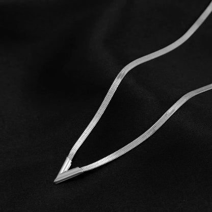Fashion Simple Flat Snake Clavicle Chain Necklace Men Creative V Shape Pendant Choker Party Jewelry Accessories Gifts
