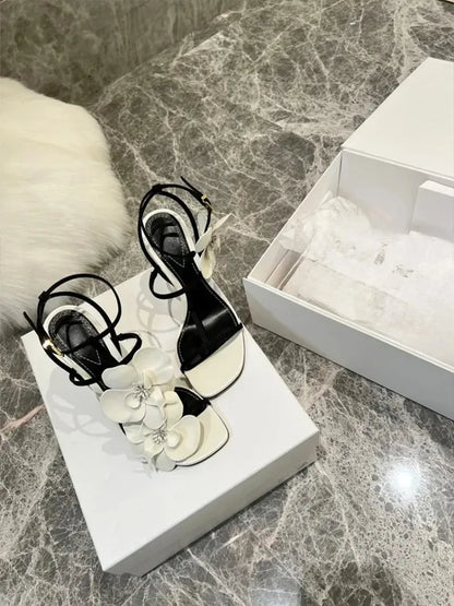 Elegant White Flower Decoration Heeled Sandals for Women Sexy Open Toe Ankle Strap Designer Shoes Fashion Wedding Bridal Shoes