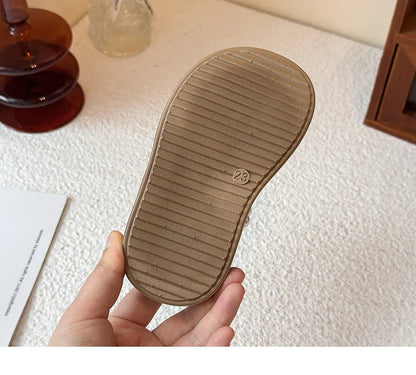 Girls' rhinestone sandals 2025 Summer New children's perforated breathable princess shoes Girls' soft-soled beach shoes