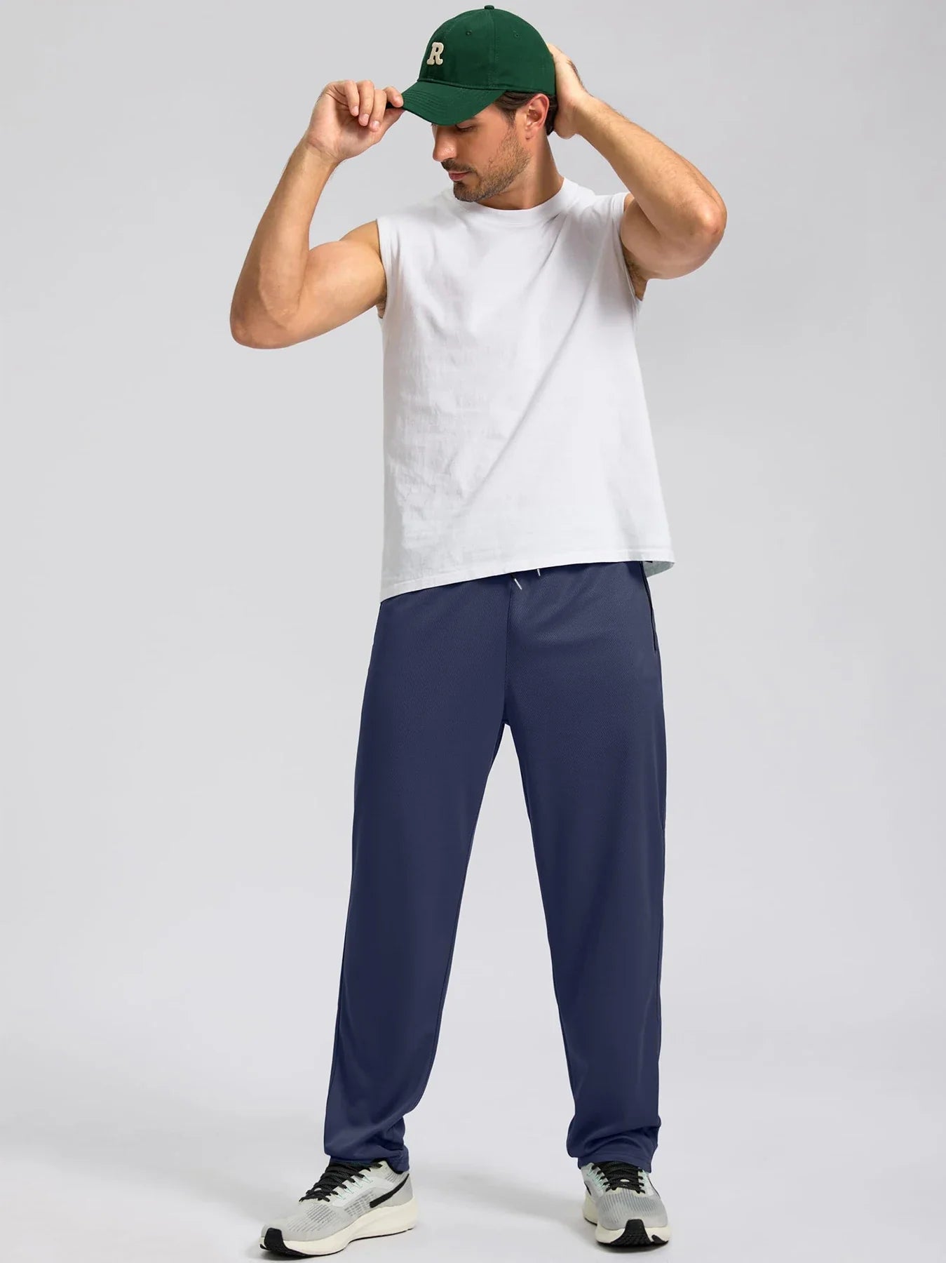 Men's Breathable Athletic Pants: Lightweight Workout Trousers with Zipper Pockets – Multi-Color Activewear for Gym & Casual Use.