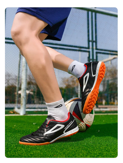 New Men Football Boots Indoor Futsal Soccer Shoes Ultralight Wholesale Professional Training Unisex Breathable Drop Shipping