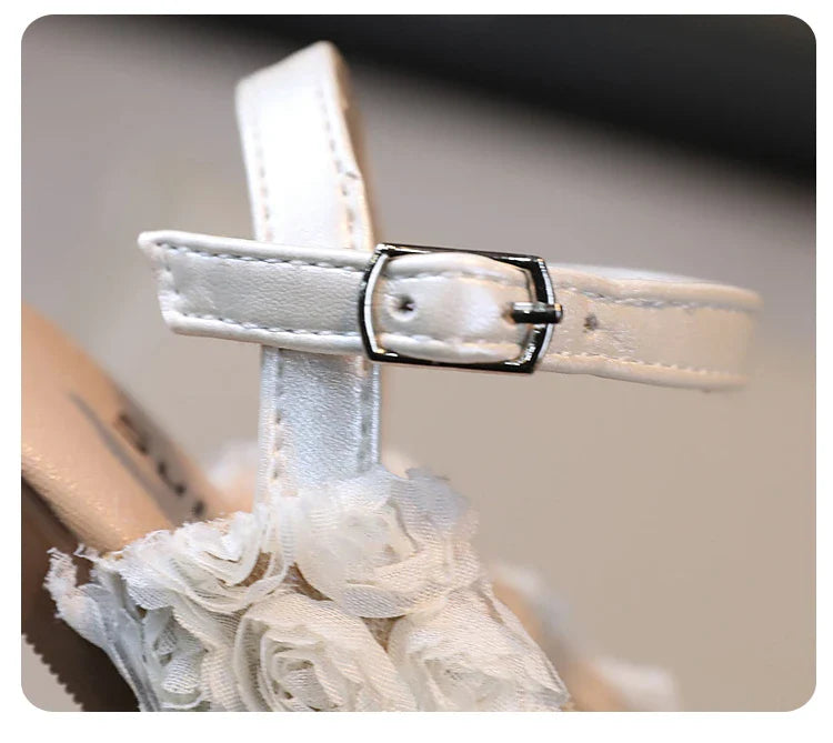 Girls Sandals 2024 Cute Toes Wrapped Flowers Spring New Children Fashion Princess Mary Janes for Party Wedding Shows Simple Cute