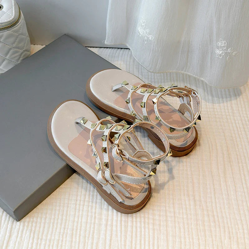 Summer New Kids Sandals Girls Princess Rivet Sandals Soft Children Beach Shoes Fashion Roman Sandals Size 26-36 Versatile