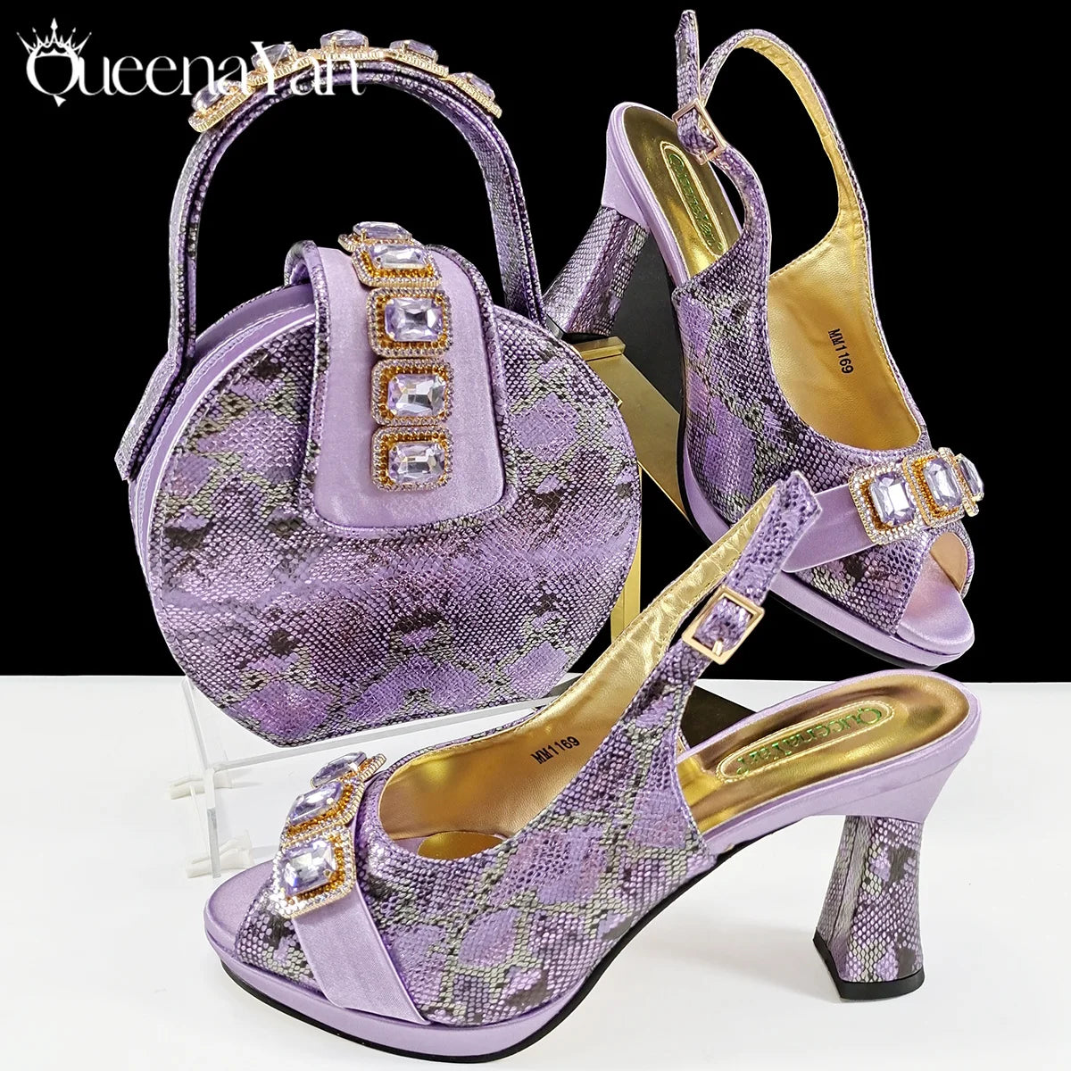 Three-Dimensional Bag and High Heel Shoes in Europe and America the First Choice for Fashionable Ladies for Parties and Work