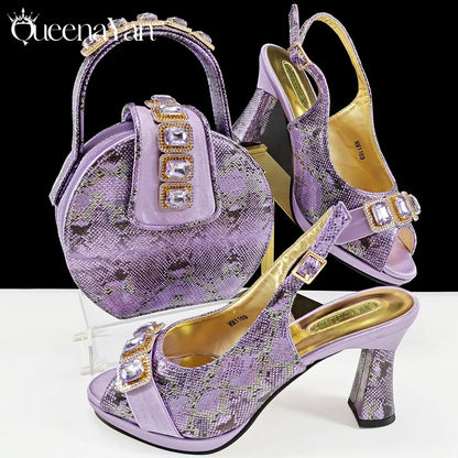Three-Dimensional Bag and High Heel Shoes in Europe and America the First Choice for Fashionable Ladies for Parties and Work