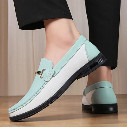 Sapatos Masculinos de Couro Genuíno de Marca de Luxo Mocassins de Casamento Sem Cadarço Nova Tendência Fivela de Metal Sapatos Masculinos Versáteis para Negócios
