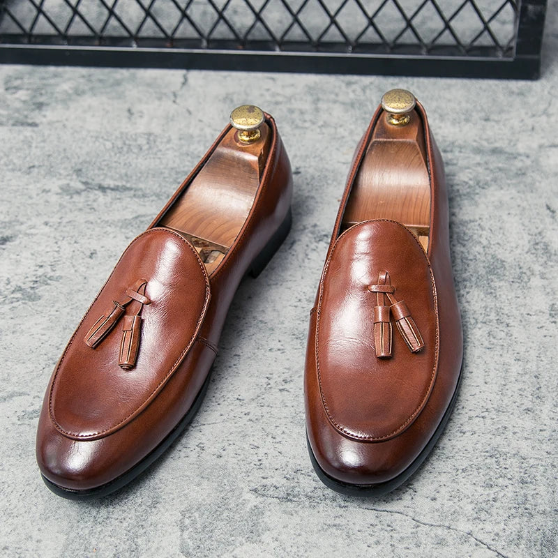 Fashion Tassel Formal Shoes 2025 New Classic Men Business Shoes Italy Luxury Moccasins Prom Men Casual Loafers Party Flats