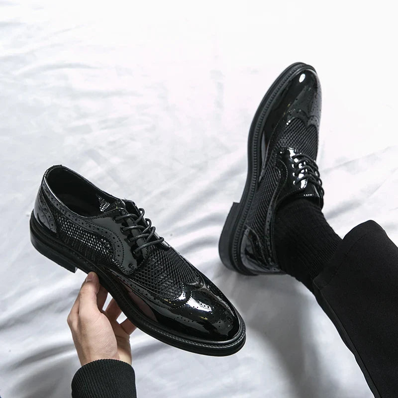 Fashion Derby Leather Men Shoes Summer Breathable White Brogue Lace Up Solid Dress Shoes Business Casual Party Wedding Shoes Men