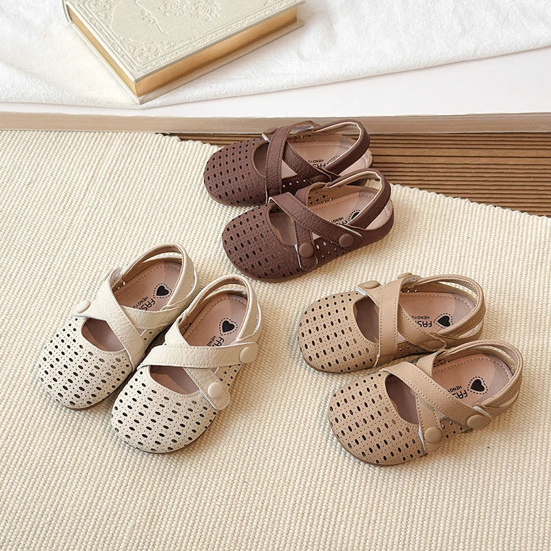 Summer New Kids Mary Jane Sandals Hollow-out Breathable Girls Causal Flat Shoes Non-slip School Children Fashion Retro Sandals