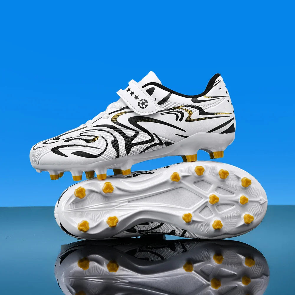 New Kids Soccer Shoes Original Football Shoes Boy Girl Indoor Professional Football Field Boots Society Cleats Non Slip Sneakers