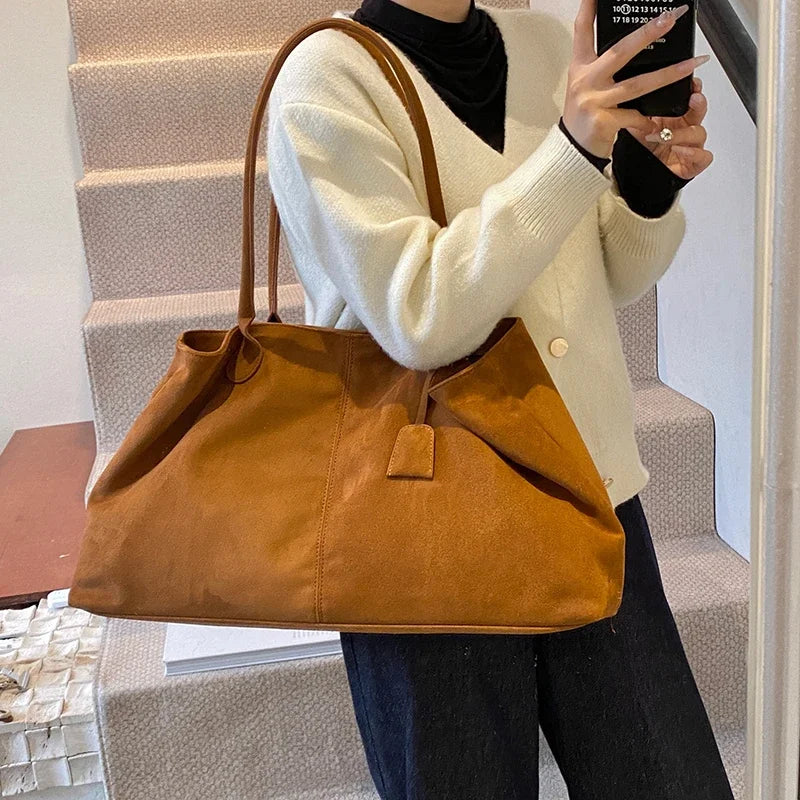 Velvet Zipper 2024 New Product Large Tote Bag Solid Large Capacity Popular Fashion Shoulder Bag Soft Simple Commuter Handbag