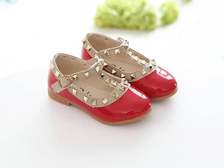 Girls Shoes Spring Children Shoes Girl Rivets Princess Autumn Toddler Girls Kids Flat Shoes T-Tied Style Girls Summer Sandals