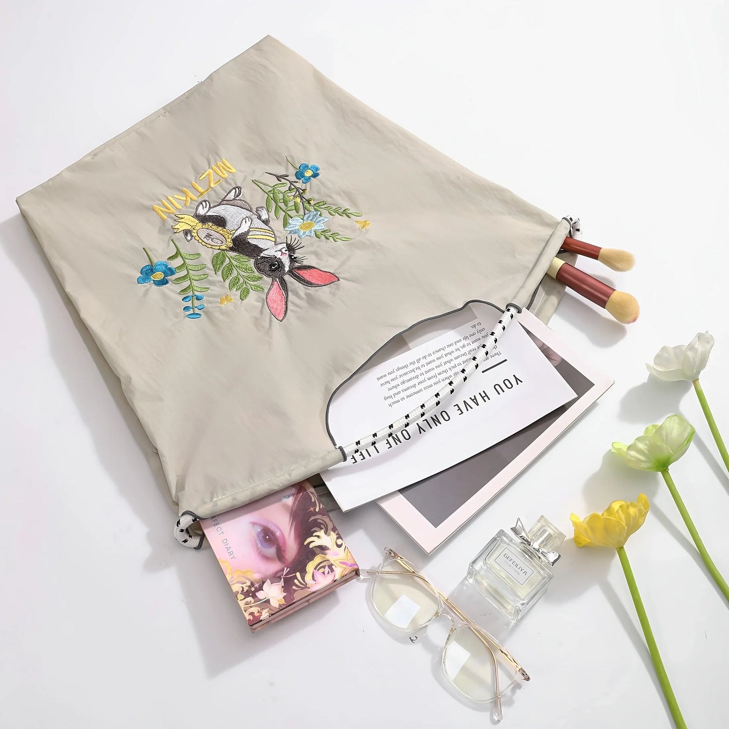 New Japanese-Style Embroidered Shopping Bag Rabbit Flower Women's Shoulder Bag Large Capacity Tote Bag Lightweight Foldable Storage Suitable for Commuting Travel Leisure Holiday Party Ethnic Style