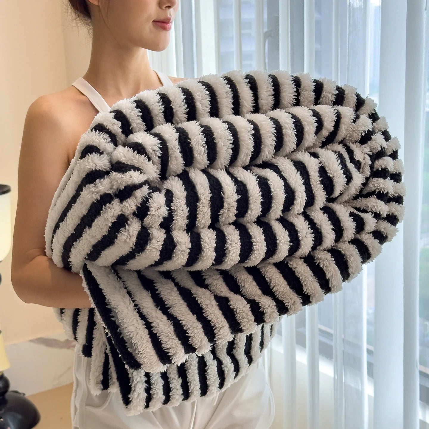 Imitation Rabbit Plush Striped Blanket Fluffy Soft Fleece Throw Blanket for Sofa Single Double Spring Autumn Warm Bed Blankets