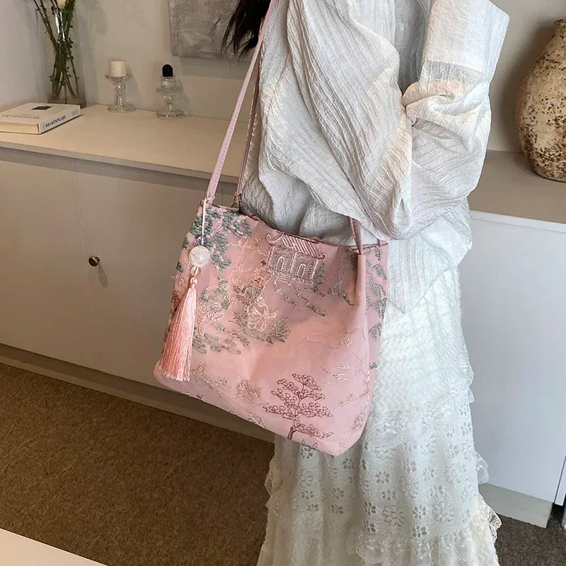 Hot Selling Chinese Style Embroidered Fashionable Women's Shoulder Bag 2026 Summer New Trend Large Capacity Handbag