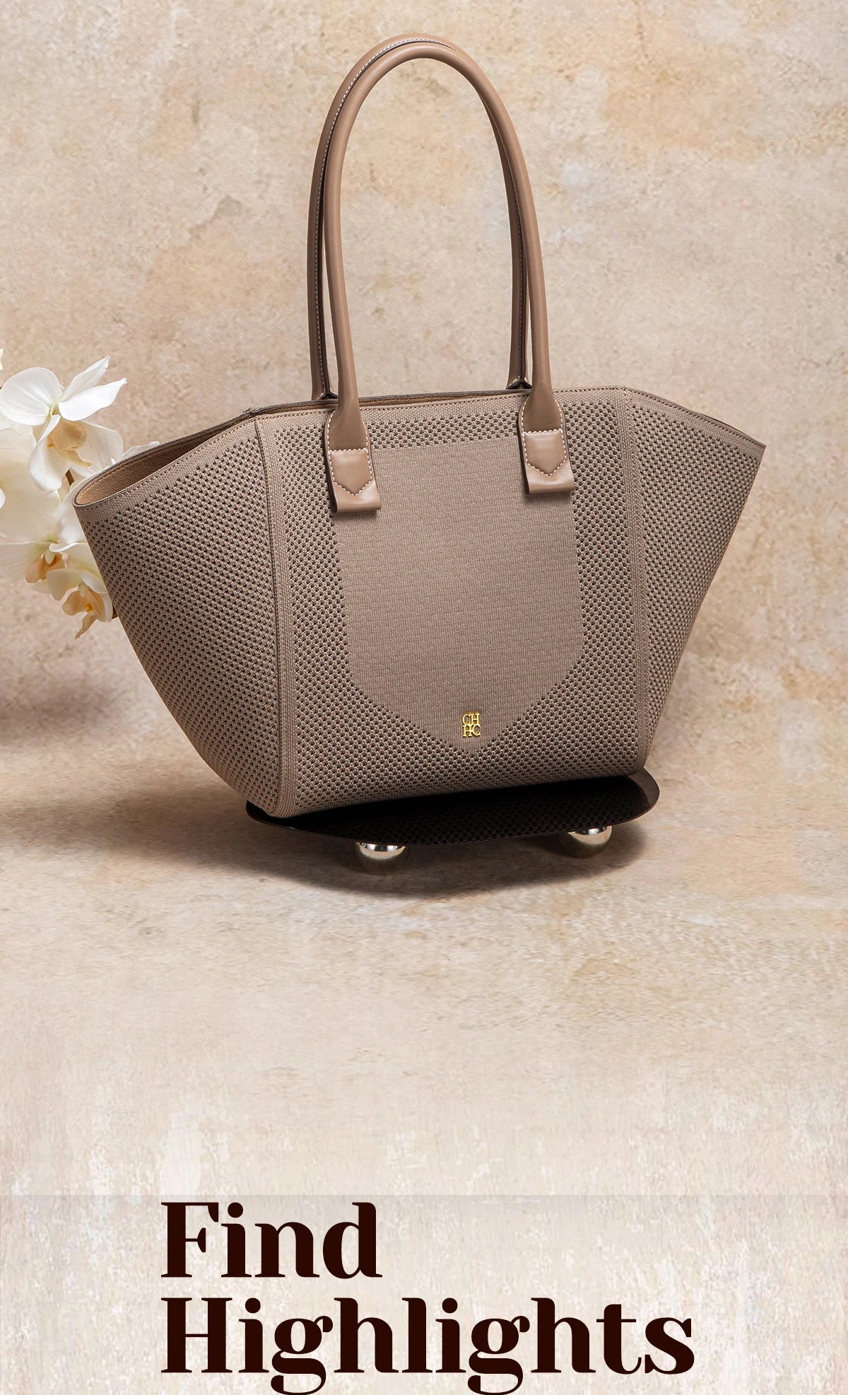 Women's Tote Bag Summer New Fabric Hollow Design Large Capacity Beach Bag Women's Outdoor Storage