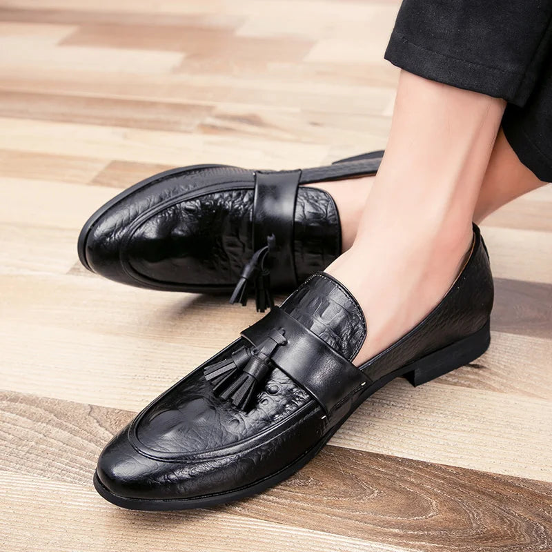 Brand New Mens Casual Shoes Lazy Pointed Leather Shoes Comfortable Sneakers Zapatos De Hombre Snake Skin Dresses 38-47
