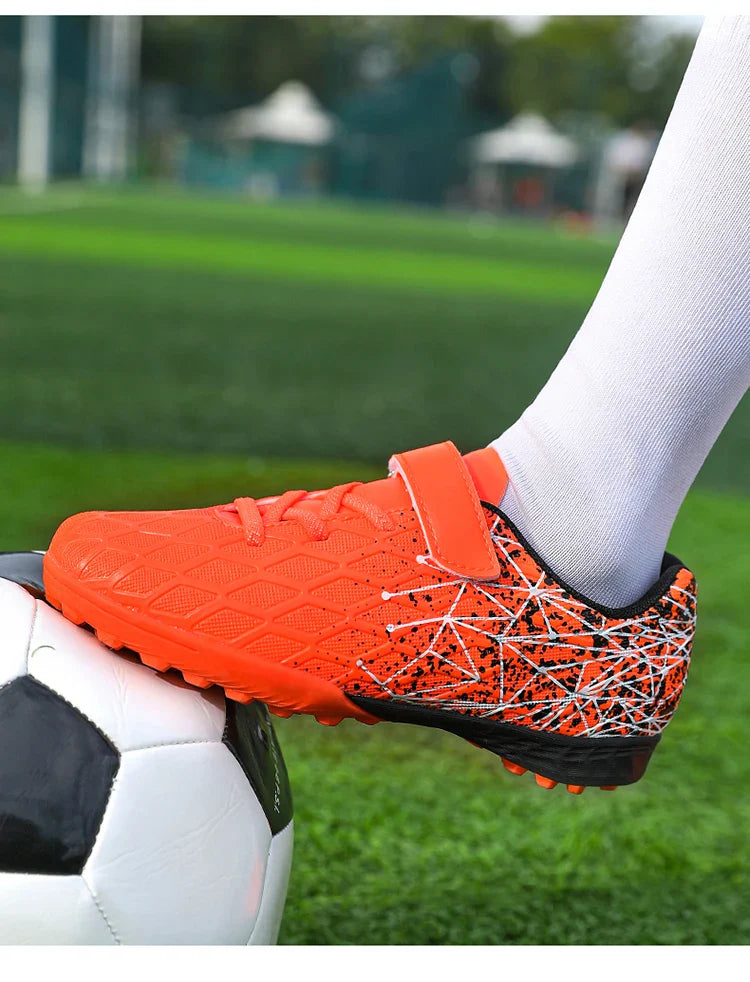 New Men Kids Soccer Shoes Cleats Match Grass Boys Professional Football Boots Ultralight Non-Slip Training Shoes Drop Shipping