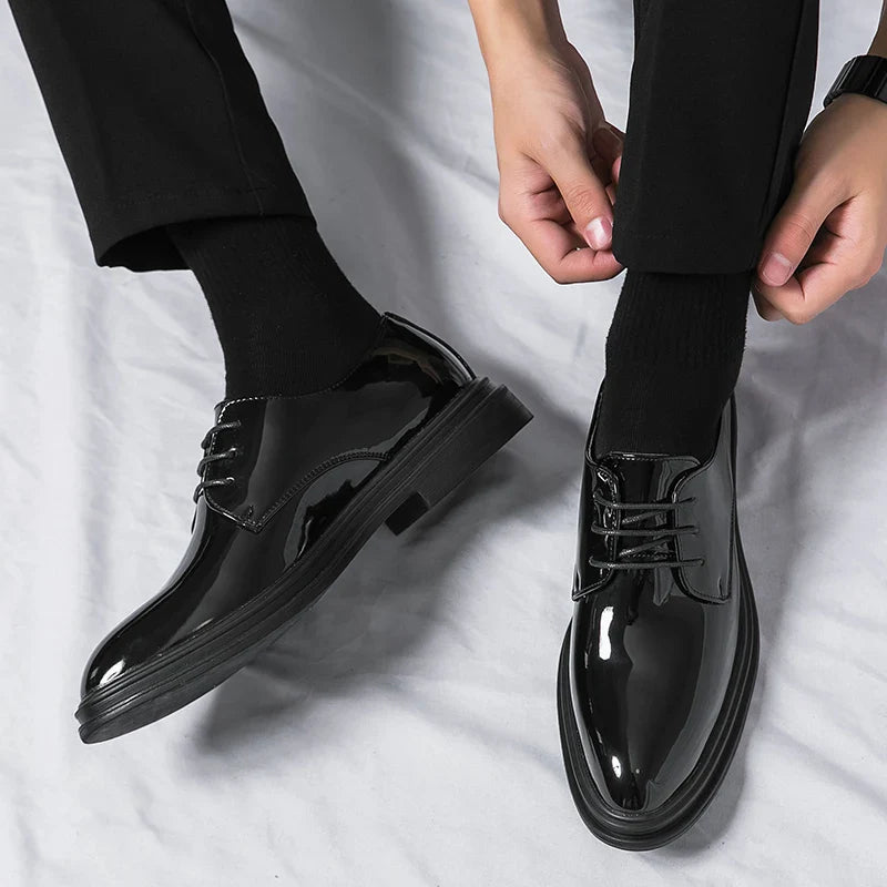 Classic Derby Shoes Brogues Leather Man Business Dress Office Leather Shoe For Men Fashion Patent Leather Party Wedding Shoes