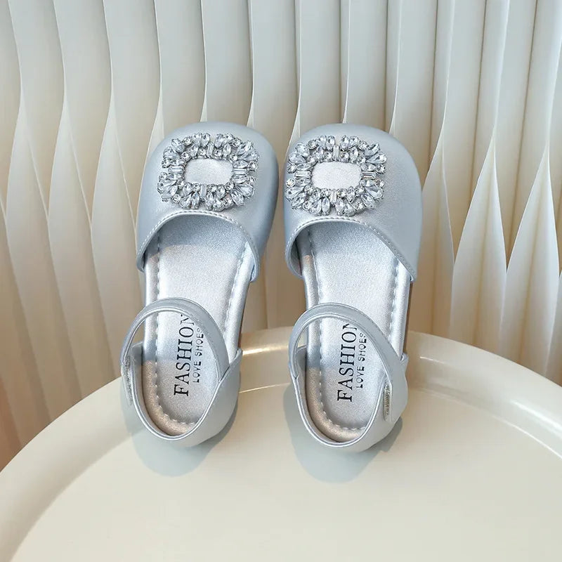 New Children's Sandals Summer Rhinestone Buckle Sandals for Girls Fashion Elegant Kids Princess Causal Wedding Flat Sandals Soft