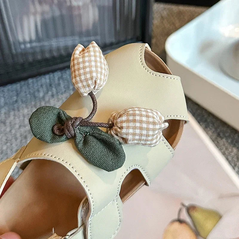 2025 Children Sandals for Girls Summer New Fashion Korean Style Soft Bottom Anti-slippery Versatile Cut-outs Princess Beach Shoe