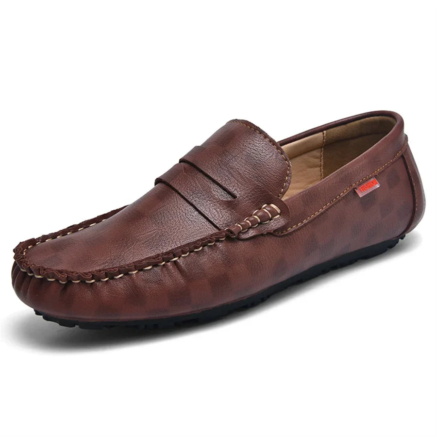 Sapatos Masculinos Casuais de Couro Mocassins Masculinos Designer Slip on Sapatilhas Náuticas de Alta Qualidade Chaussure Homme Tamanhos Grandes 38-47