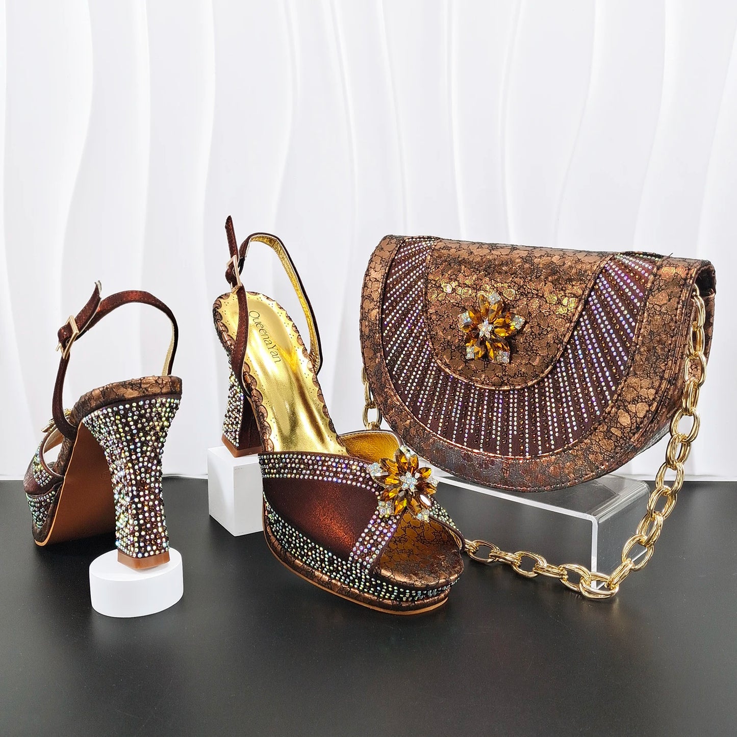 INS New Arrival Colorful Crystral Decoration Design Elegant Mature Party Wedding Peep Toe Ladies High Heels and Bag Set