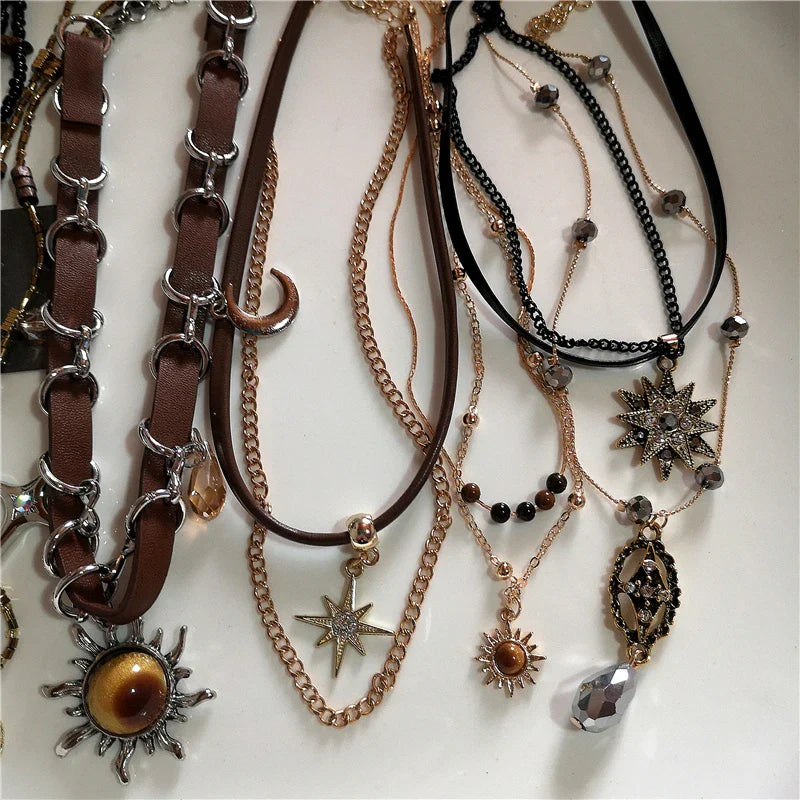 Vintage Leather Brown Stone Sun Pendant Beaded Choker Clavicle Chain Necklace For Women Unique Y2K Personalized Grunge Jewelry