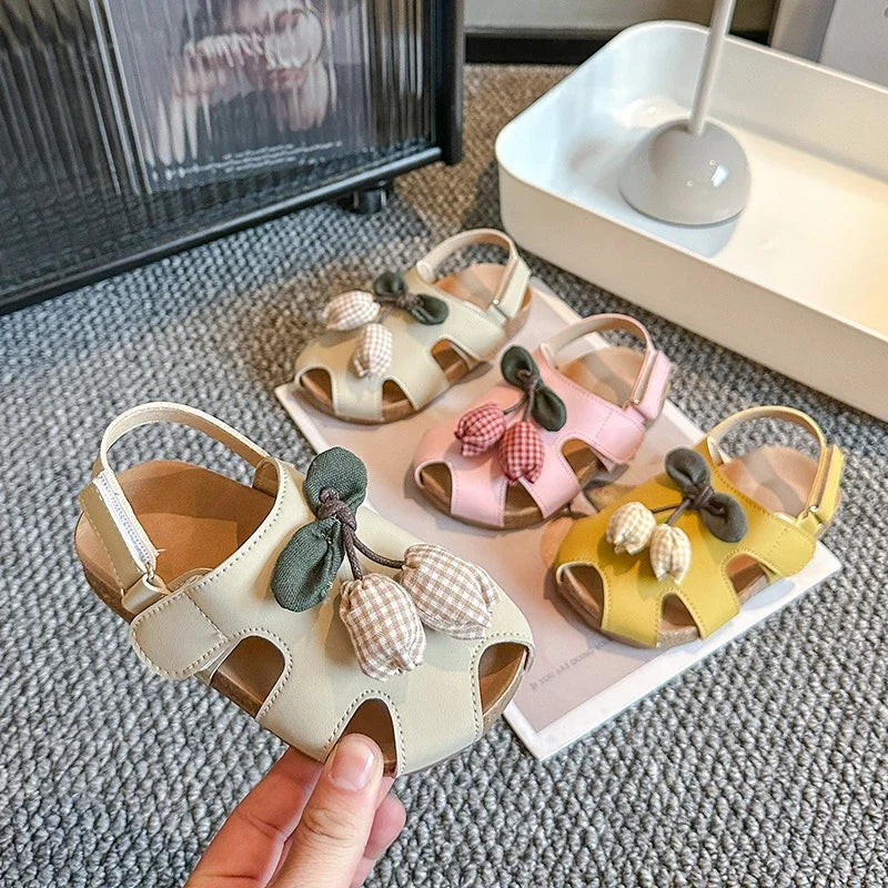2025 Children Sandals for Girls Summer New Fashion Korean Style Soft Bottom Anti-slippery Versatile Cut-outs Princess Beach Shoe