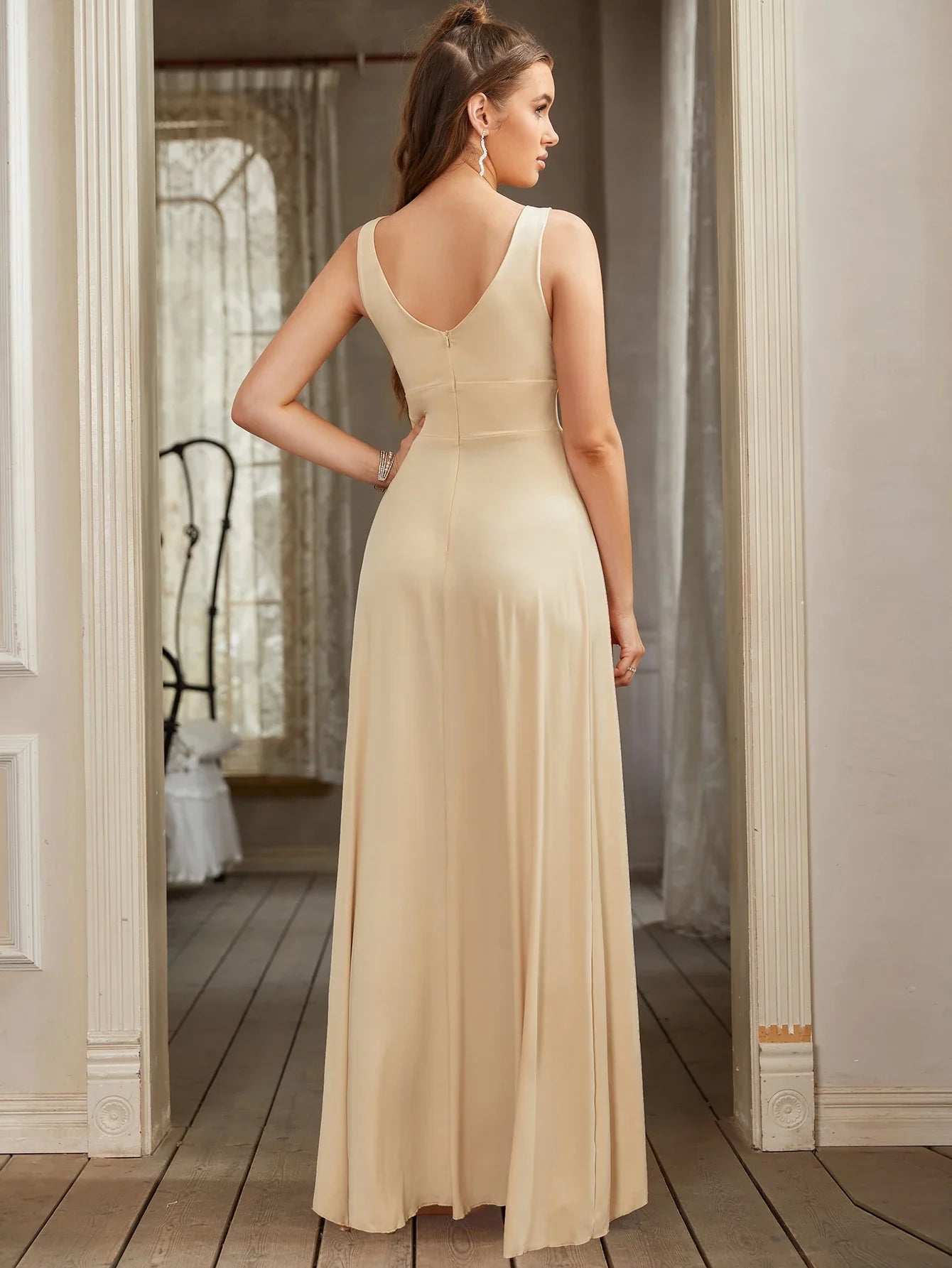 Split V Neck Maxi Bridesmaid Dress Long for Women Wedding Party A Line Formal Dress Sleeveless Floor Length Evening