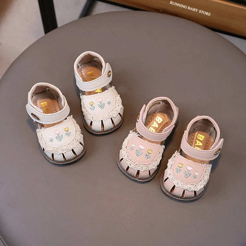 Platform Sandals Retro Children's Shoes Fashion Flroal Sandals for Baby Girl Beach Shoes Beautiful School Kids Shoe Girls H06019