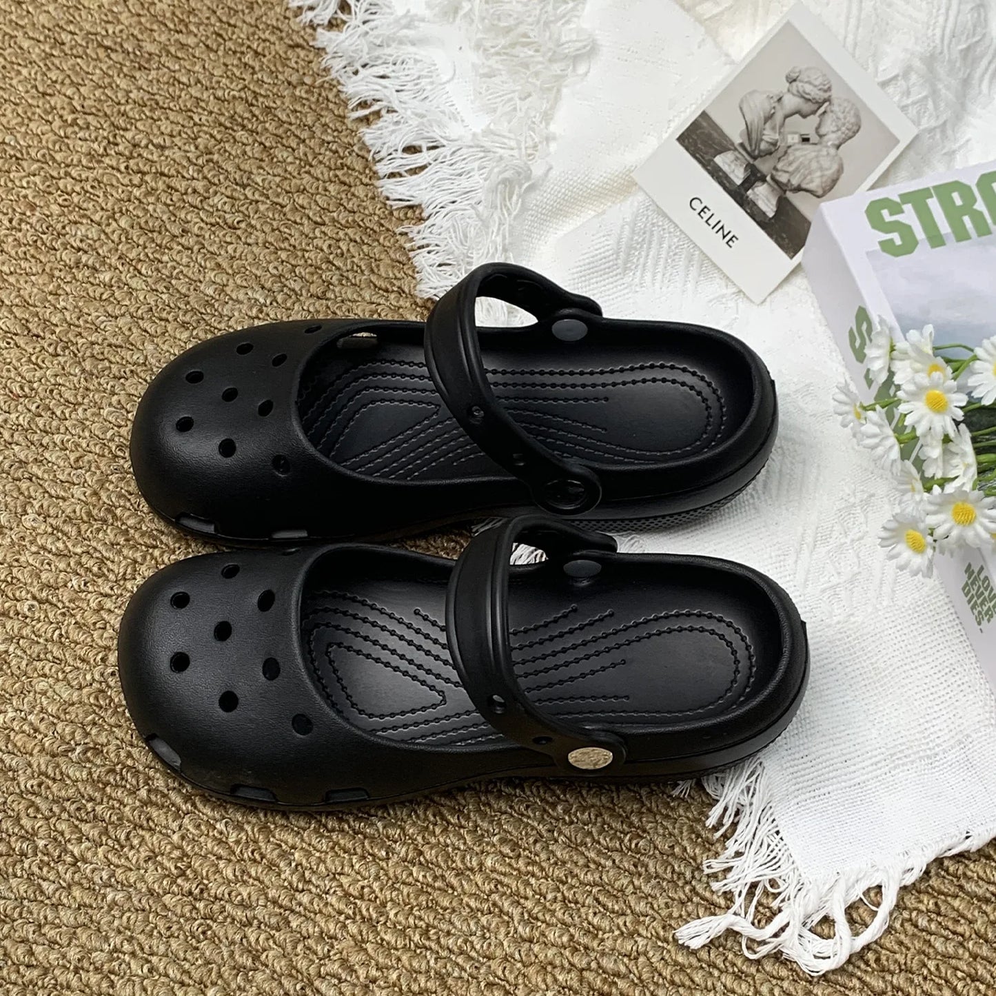 Kids'Casual Sandals EVA Summer Fashion Outdoor Soft Bottom Children Breathable Anti-slip Beach shoes Black White Size 36-41