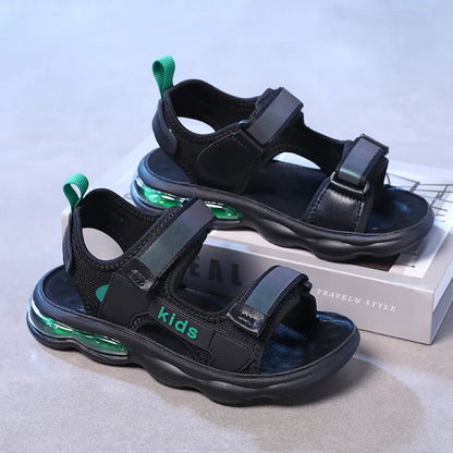 A pair of children's summer open-toe sandals, soft, breathable, wear-resistant flat shoes, sizes 32-42，KT-M-1916