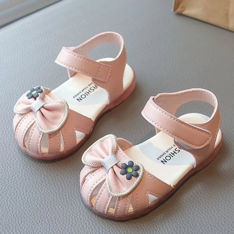 2026 New Girls Baby Soft Sole Princess Sandals Extra Soft Summer Toddler Closed Toe Fashion Walking Shoes