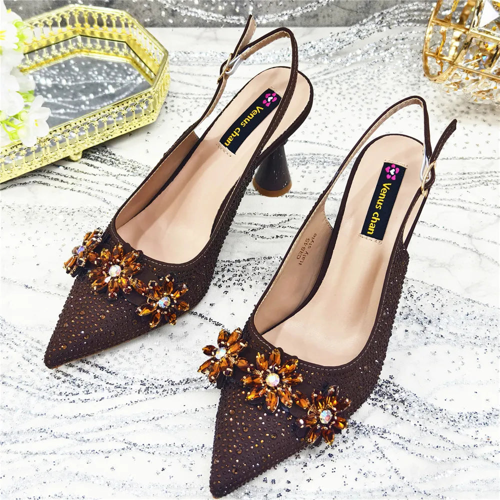 Últimos Sapatos de Design para Mulheres Designer de Luxo Sapatos de Casamento Noiva Sapatos de Festa Decorados com Strass Sandálias Femininas