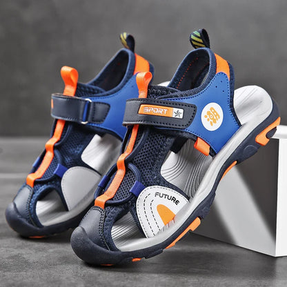 A pair of children's summer toe-covering sports sandals, wear-resistant outdoor beach shoes, size 28-39，MQ-9019